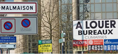 Panneaux de location à l'entrée de Rueil